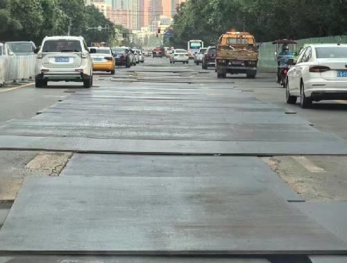 洛阳铺路钢板租赁工程案例-孟津工地临时道路